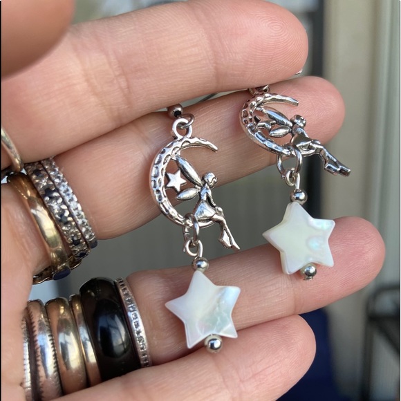 Mother of pearl stars moon fairy dangly earrings - Picture 5 of 13